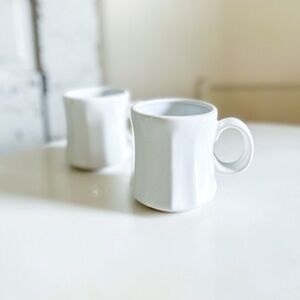 Set of 2 Homer Laughlin Vintage Restaurant Mugs 🤍